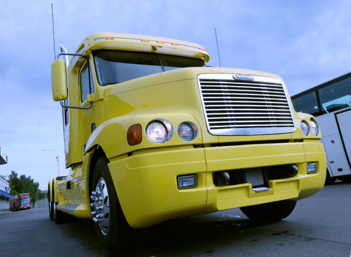 quick-set-auto-glass-fleet-services-truck-1